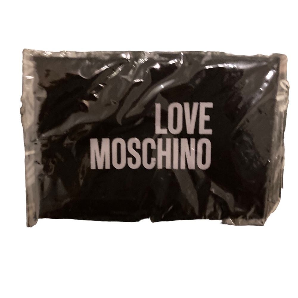 NWT Love Moschino glasses cleaning cloth